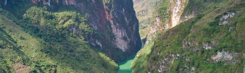 Sông núi nước Nam (Nam quốc sơn hà) - Lý Thường Kiệt